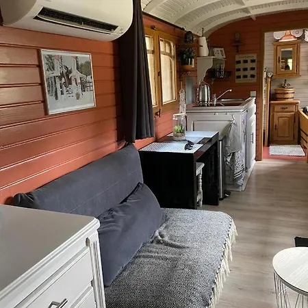 カントリーハウス Roulotte En Bois Sud France
