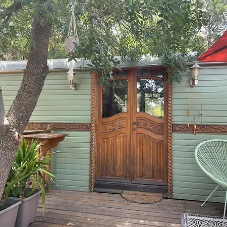 Roulotte En Bois Sud France カントリーハウス *