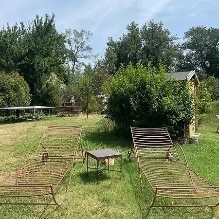 Roulotte En Bois Sud France Casa di campagna *